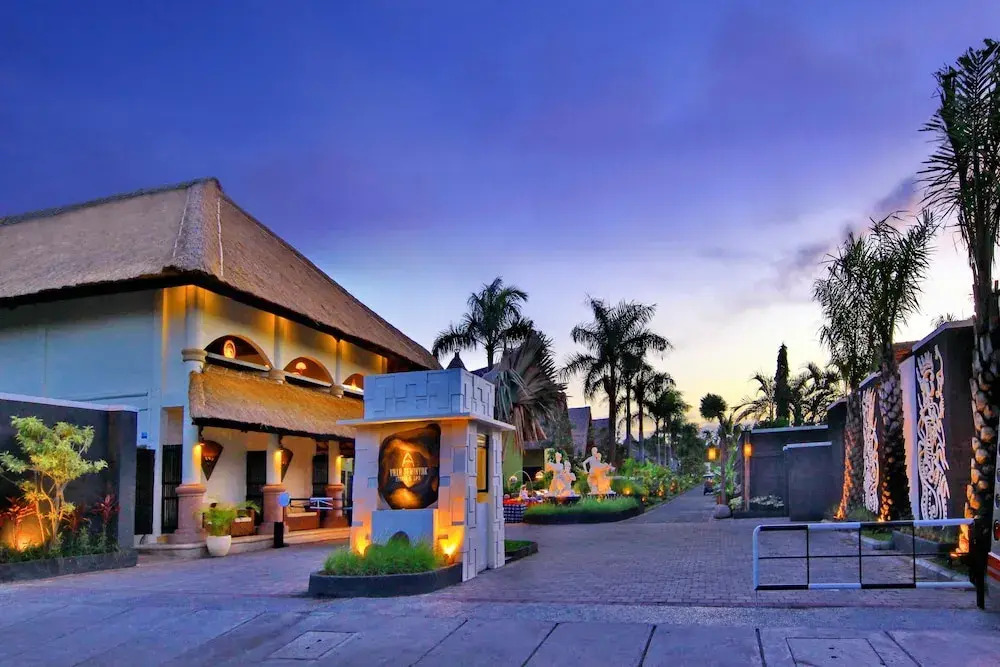Villa Seminyak Lagoon And Spa