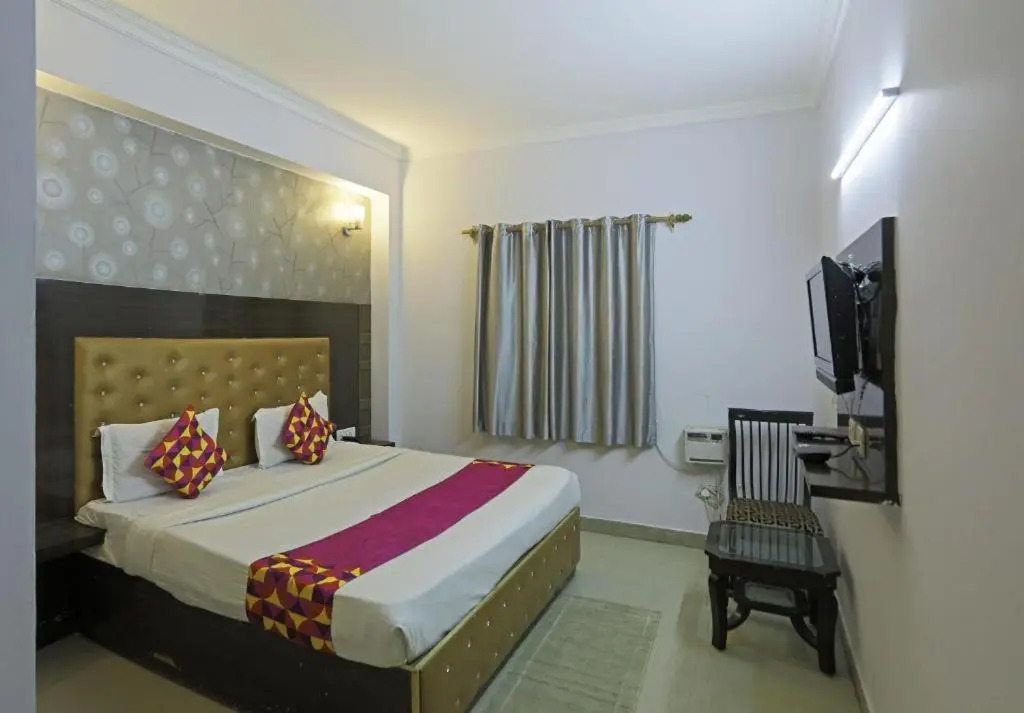 Transit Stay Near IGI Airport