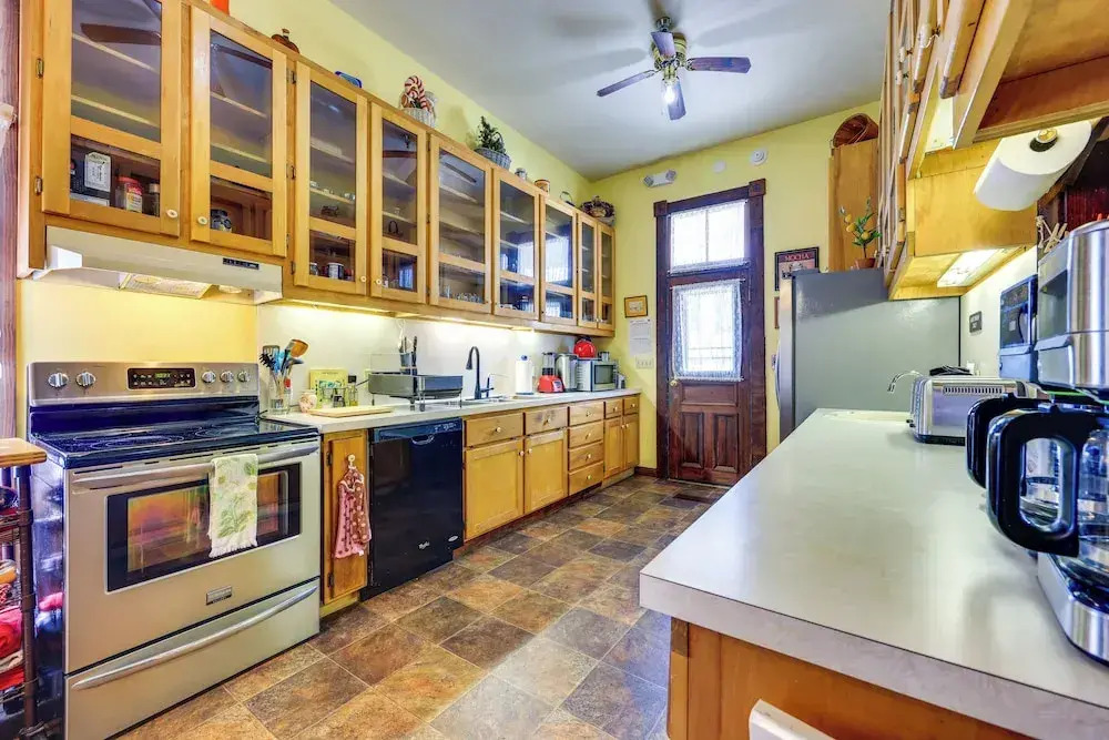 'grand Gables' Home: 1 Block to St Johns River!