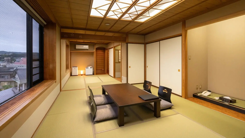 Ito Palace Hotel