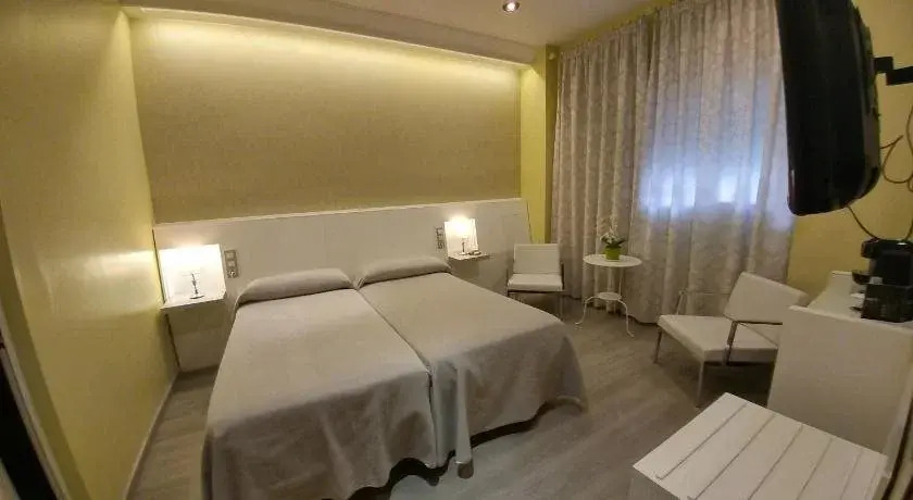 Hostal Paris