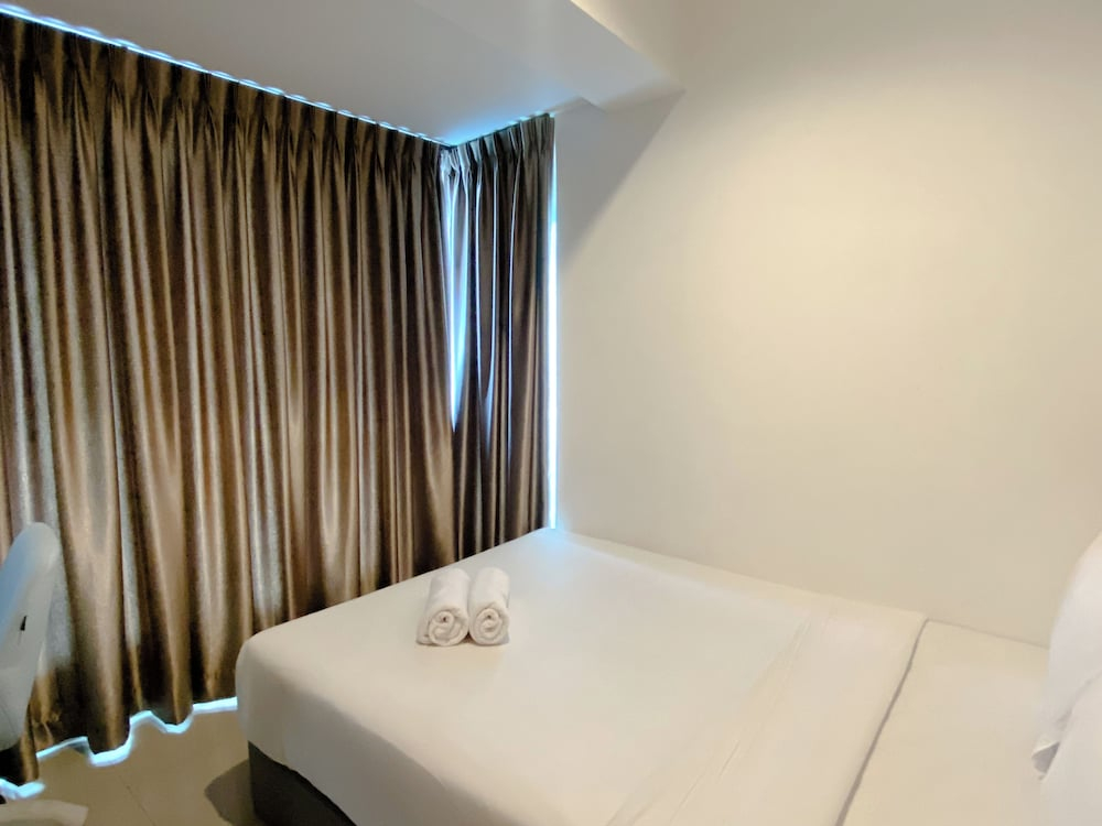 Cozy Living And Tidy 2Br At Grand Kamala Lagoon Apartment
