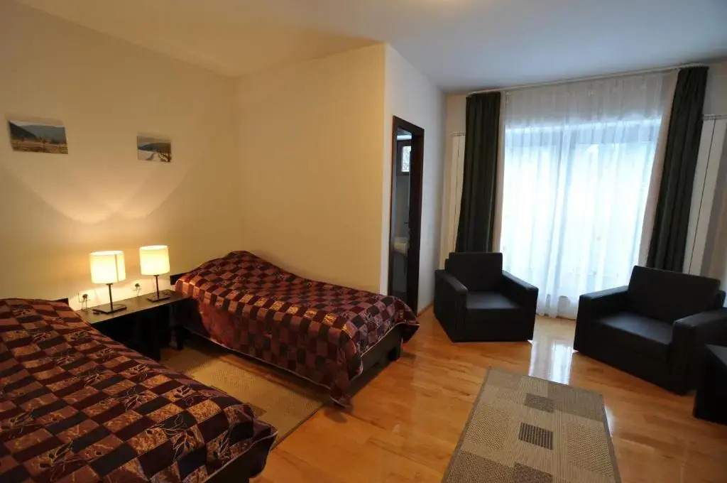Mountain-Rest Guesthouse