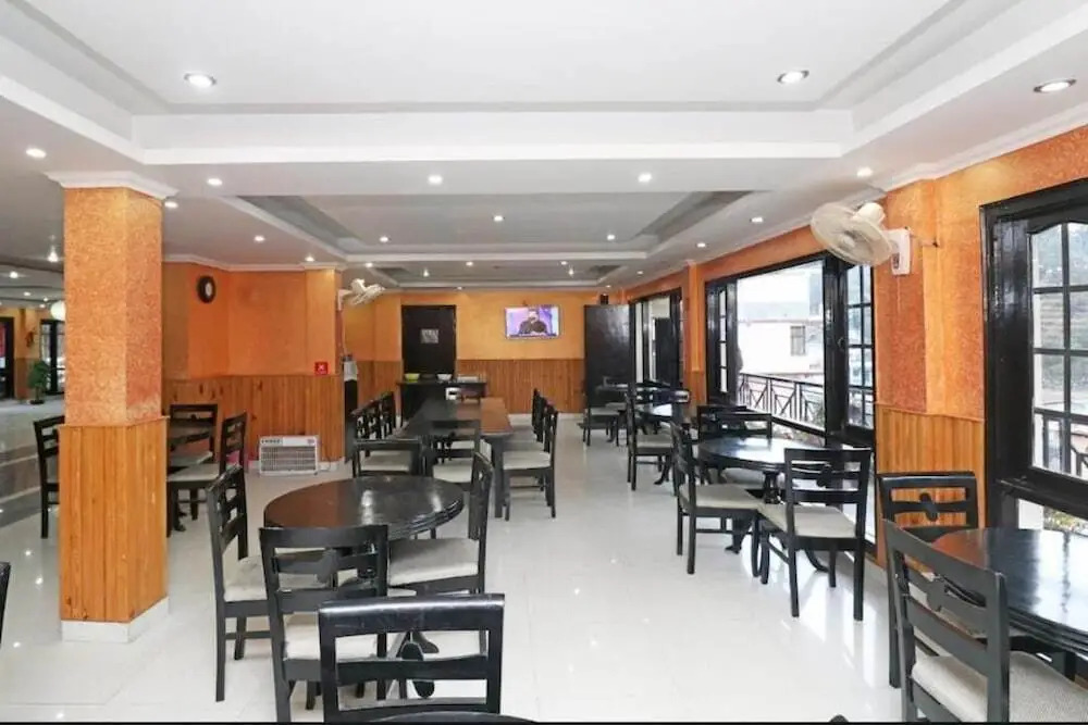 OYO 4109 Hotel Traveller Inn