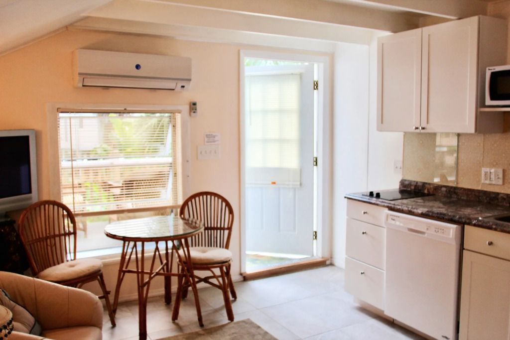 Treasure Island Beach Retreat Sleeps Up To 13