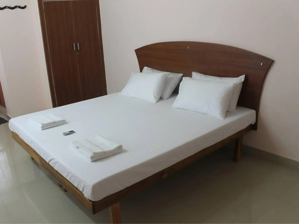ROYAL GREEN AIRPORT TRANSIT ACCOMMODATION
