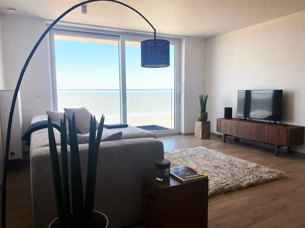 Seafront Luxury With Ocean Views