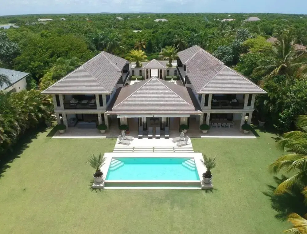 Dramatic Luxury Villa With Golf and Ocean View Walking Distance From the Beach