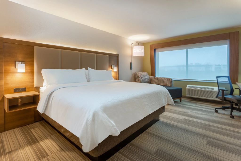 Holiday Inn Express & Suites - Florence - Cincinnati Airport by IHG
