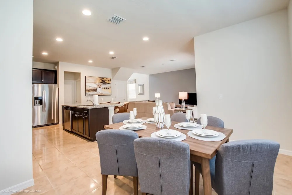 5bed 5Ba Villa Game Room Pool Spa