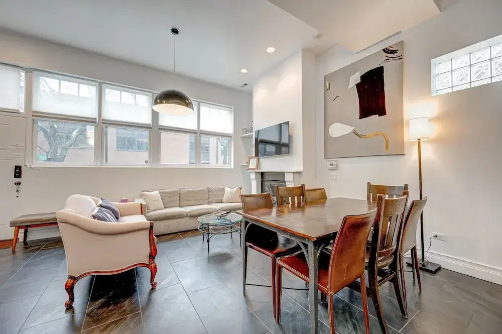 Spacious Luxury Townhouse Old Town by AllSet Turnover