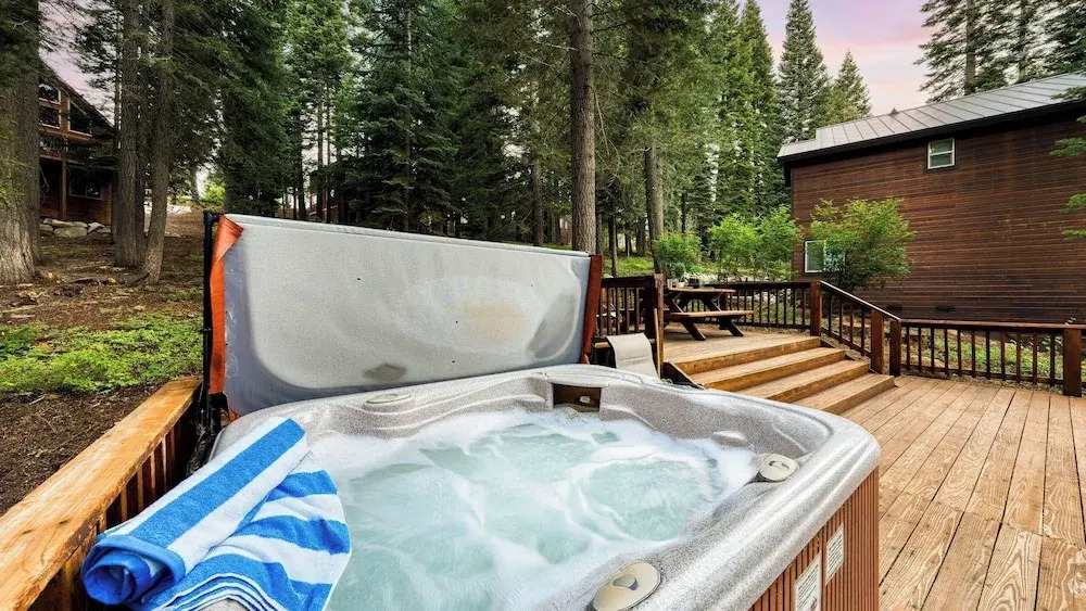 2 Truckee Cabin Sleeps 20 Hot tub Games Near Donner Lake Donner Ridge & Alplenglow Chalet by Avantstay