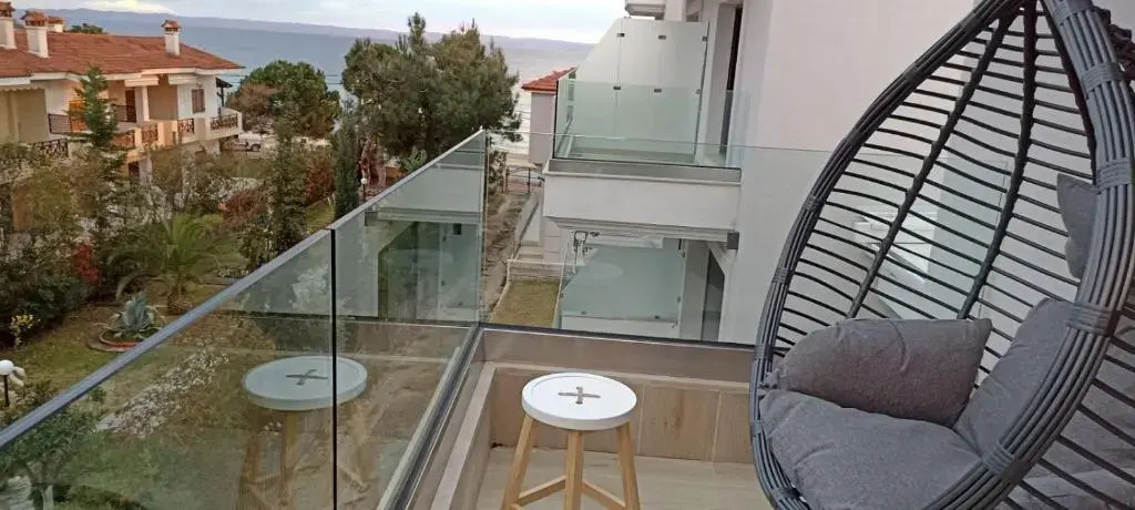 Ikies suties 3 luxury apartements by the sea