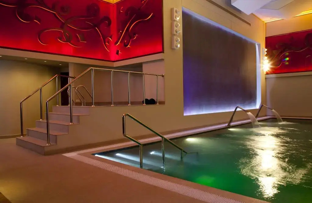 Al Faisaliah Suites