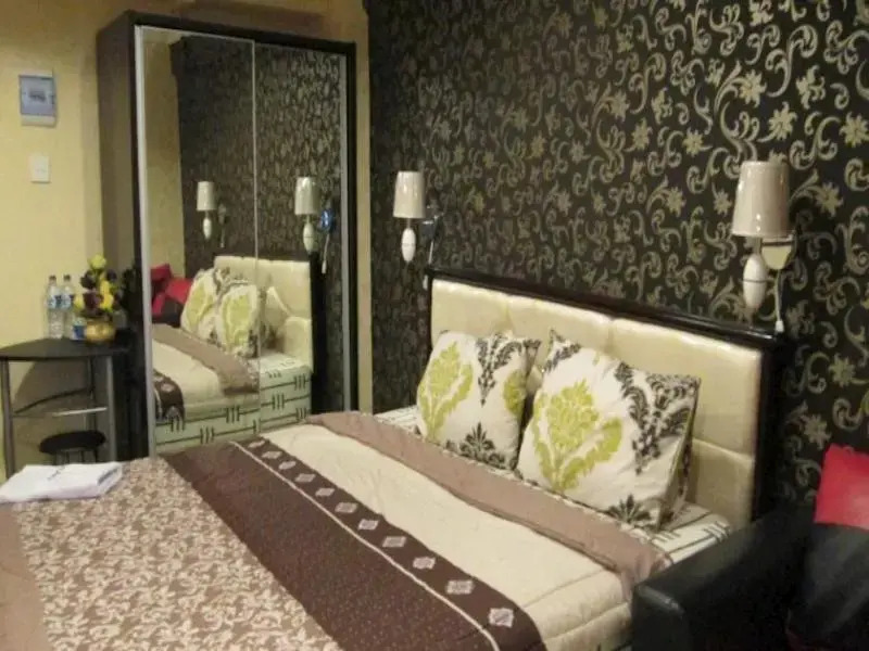 Hajjah Ririns Kebagusan City Apartment