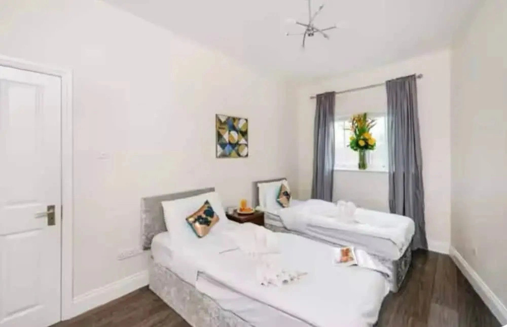 Cosy Two Bedroom Apartment Near East Croydon Station