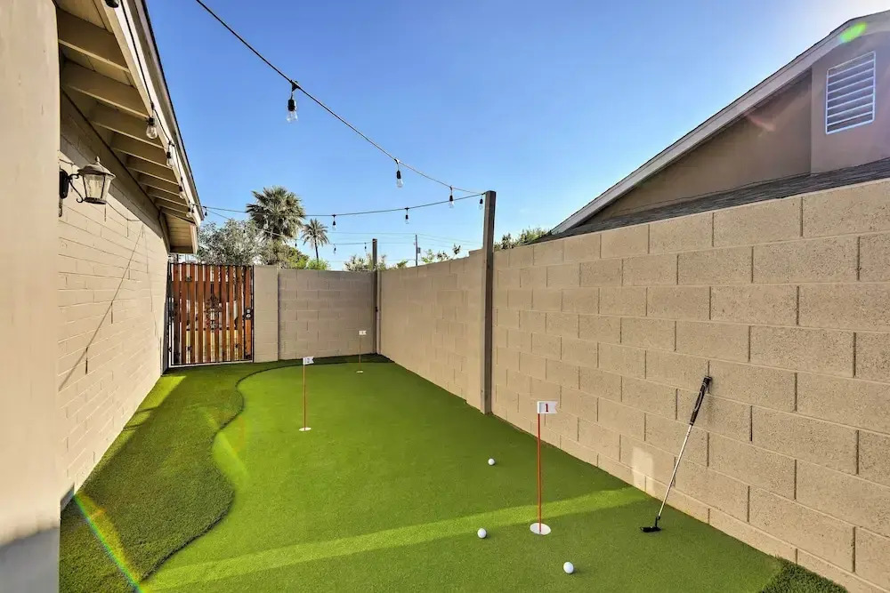 Putting Green! Extra Innings Escape in Phoenix