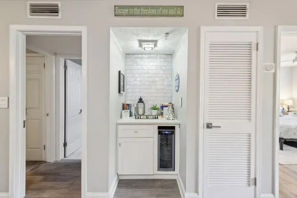 Seaside Bliss Retreat Coastal Condo for 6