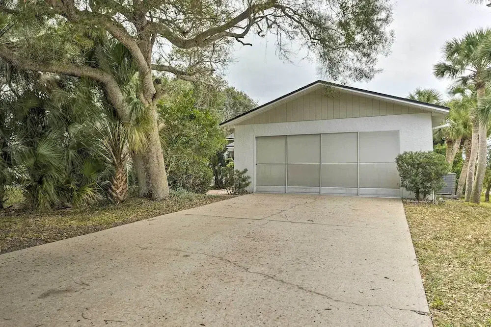 Pet-friendly Flagler Beach Home w/ Yard Near Beach