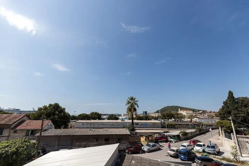 Apinelo Port Rooms