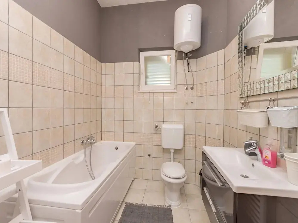 Magnificent Villa Mande With Pool, Vrana Lake