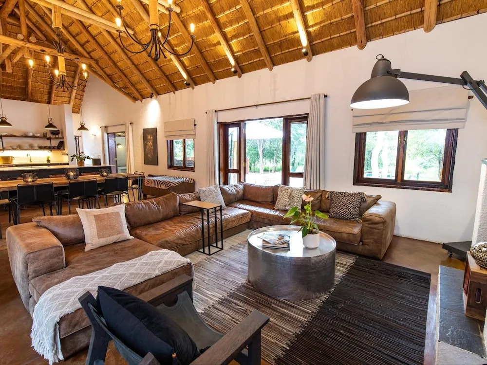 Kingly Bush Villa