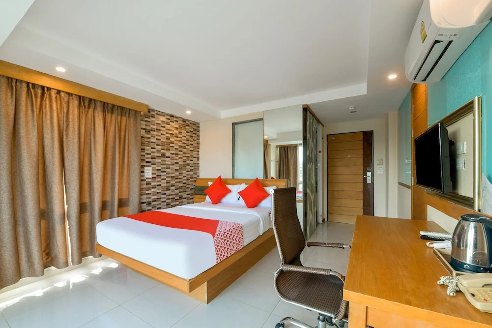 OYO 143 Dday Resotel Pattaya Hotel