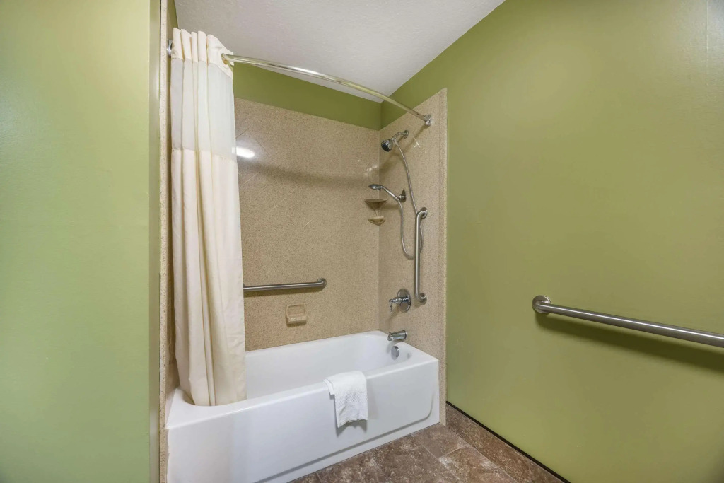 Quality Inn Paris