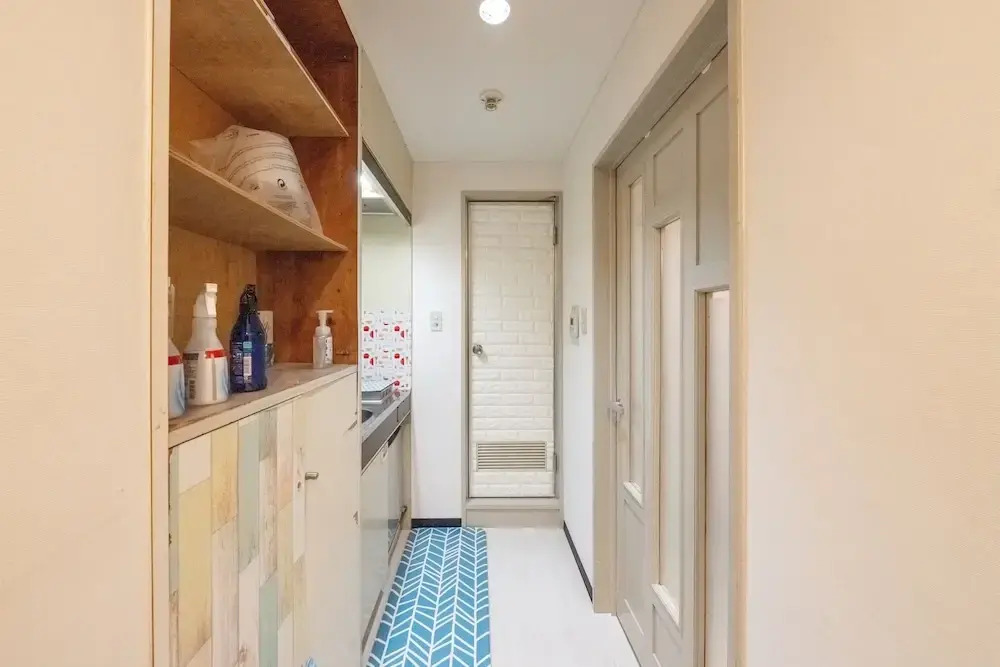 Namba West 5 connecting room