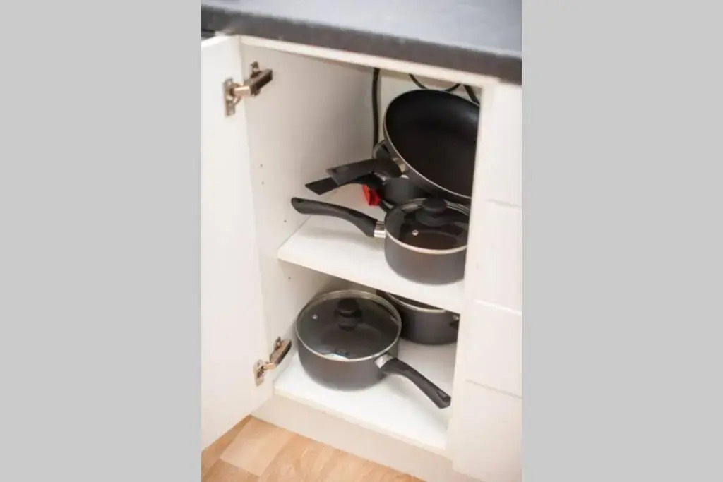 Brynglas Newport flat sleeps 8 - Mycityhaven
