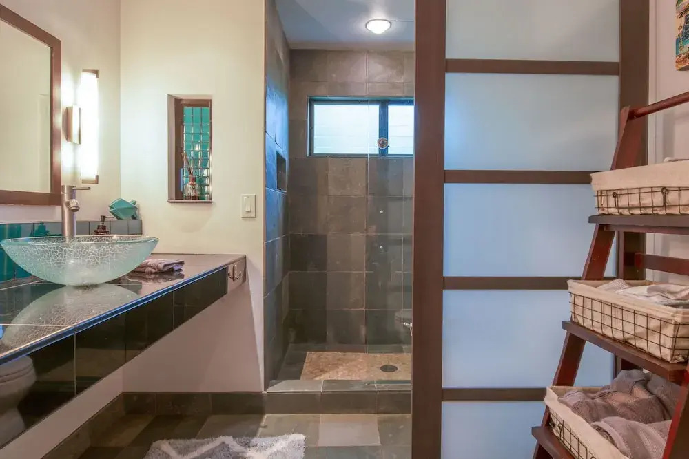 Surfers Rest 4 Bedroom Home