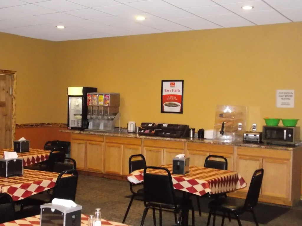 Econo Lodge Inn & Suites Brookings