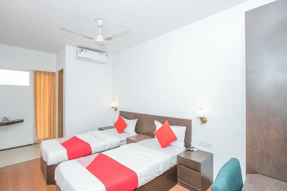 OYO 12525 Aditya Inn
