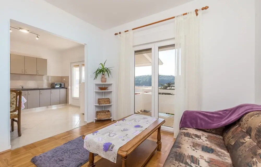 Stunning Home in Kampor With Wifi and 4 Bedrooms