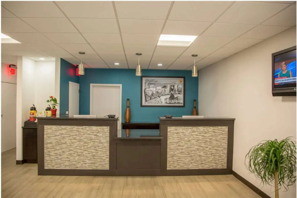 Super 8 Alexandria by Wyndham