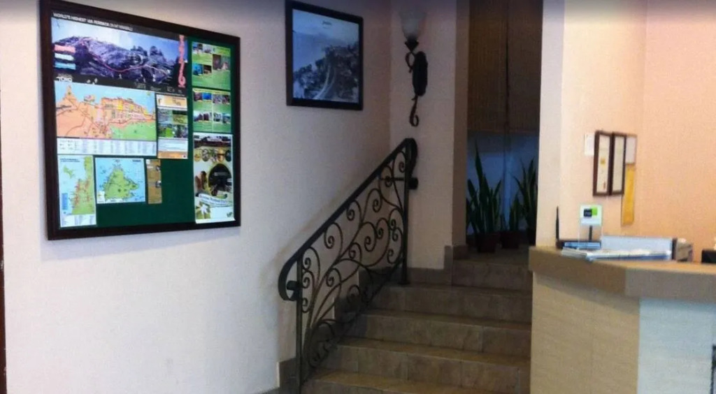 Seri Borneo Hotel