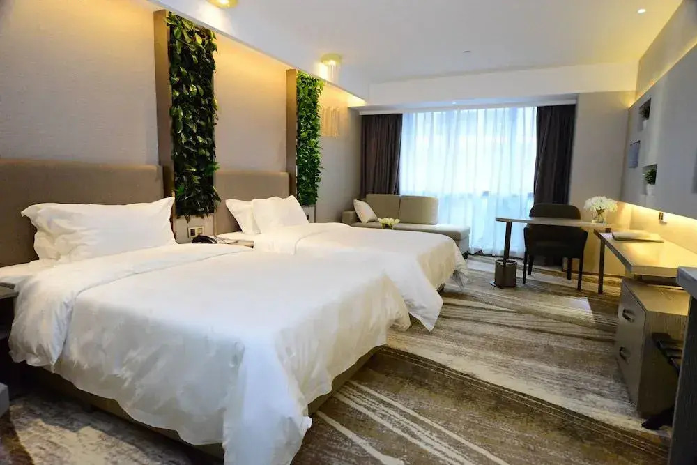 Rezen Minwoo Hotel (Twin Towers Global Center)