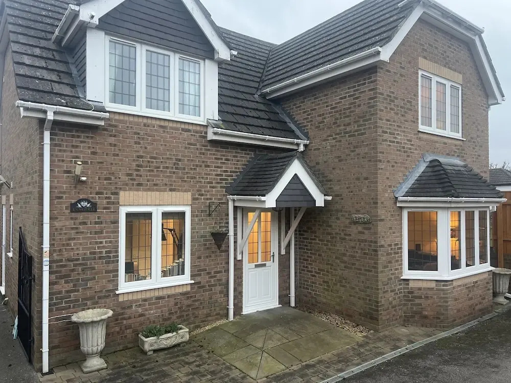 Remarkable 3-bed House in Netley Abbey Southampton