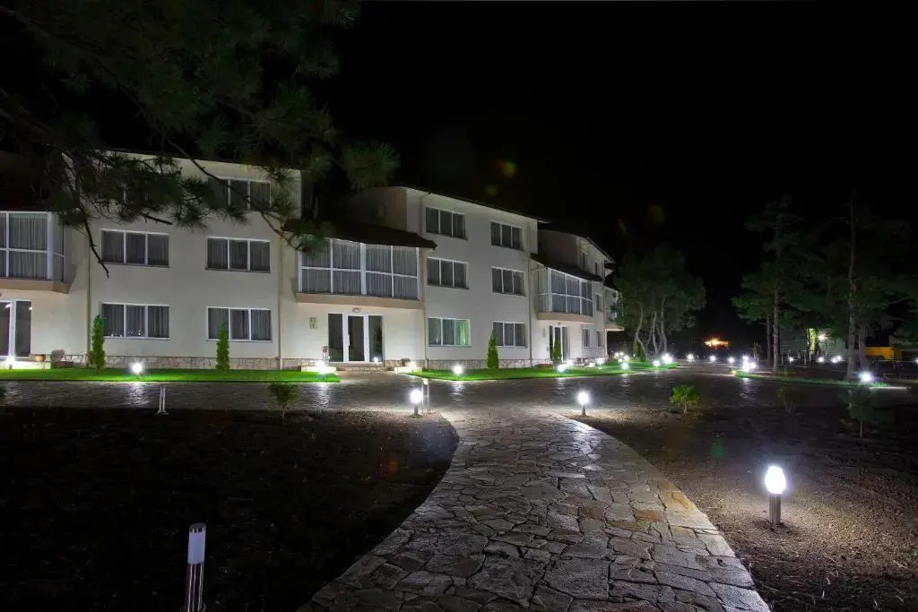 Elizium Park Hotel