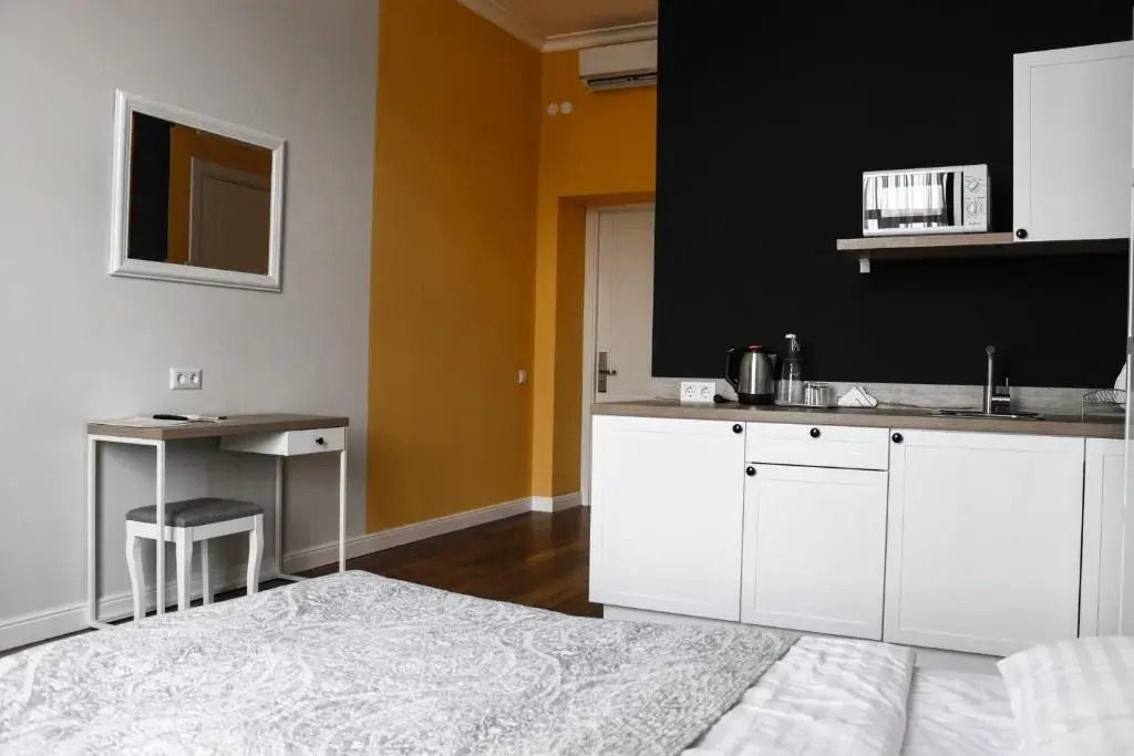 HOTEL10