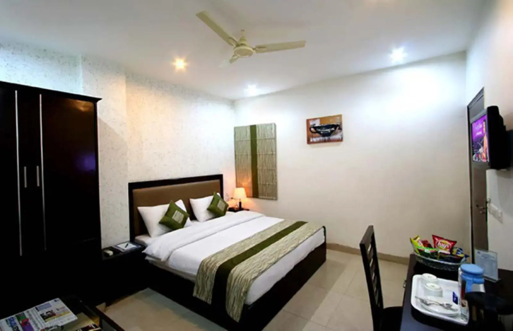 FabHotel Kingston