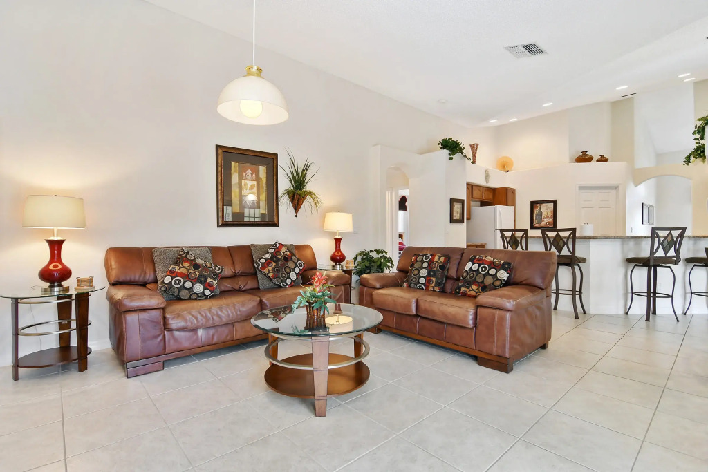 Orange Tree- South facing pool/spa, game room, Clermont, US