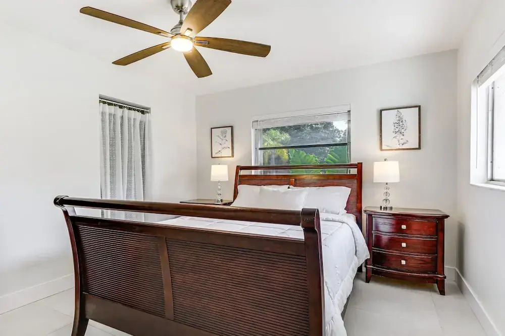 Sarasota Home w/ Private Pool ~ 10 Mi to Beach!