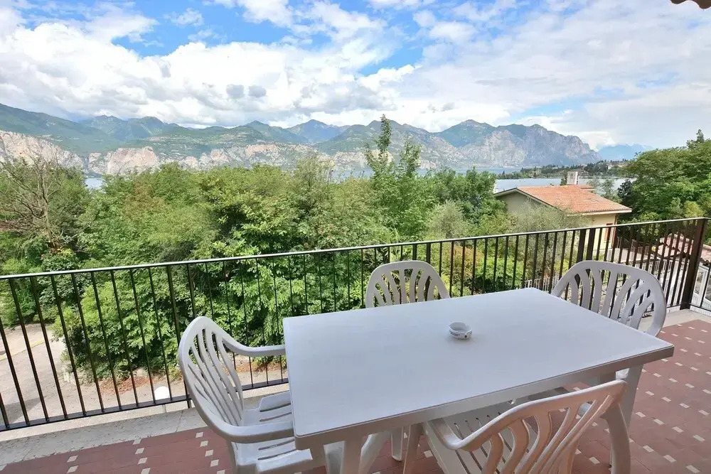 Apartment Candor - 4 Sleeps in Residence With Pool in Cassone di Malcesine