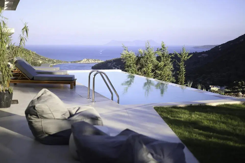 Luxury Villas Theros with private pools