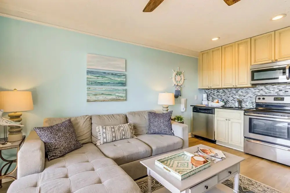 Pool & Folly Field Beach Access! HHI Resort Condo