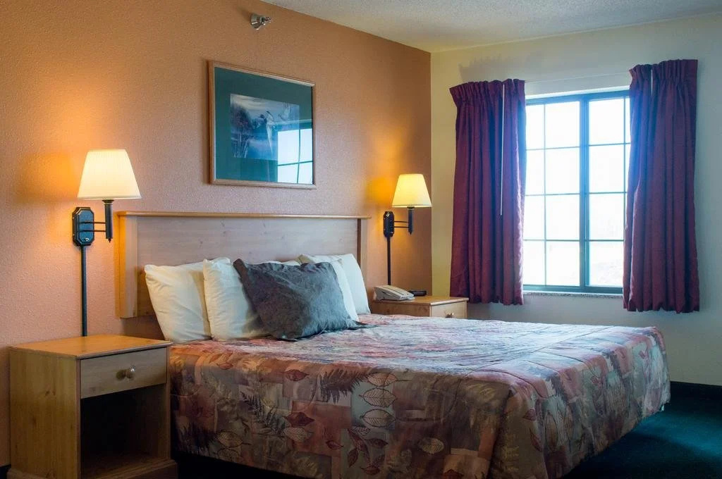 White Oak Inn & Suites