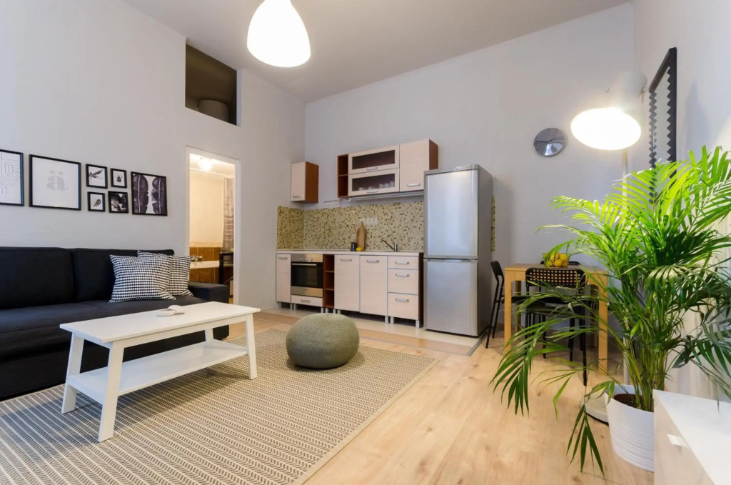 I30 Studio Apartment In Central Location.