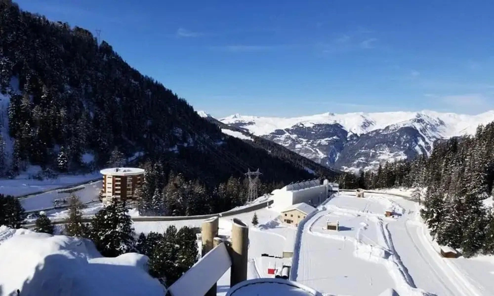 Pleasant and Warm Apartment Heart of the Resort Valley View Balcony