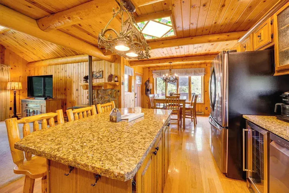 Lake & Mtn Views: Spectacular Grand Lake Home